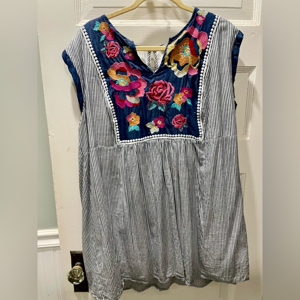 Savanna Jane Blue and Pink Embroidered Dress, size 1X - Picture 1 of 4
